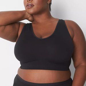 Lane Bryant Cacique No Wire Bra/ sports bra with removable pads size 18/20 NWT